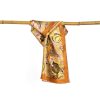 Pañuelo de seda cuadrado de color mostaza con print de flores y cocos colgado en caña de bambú