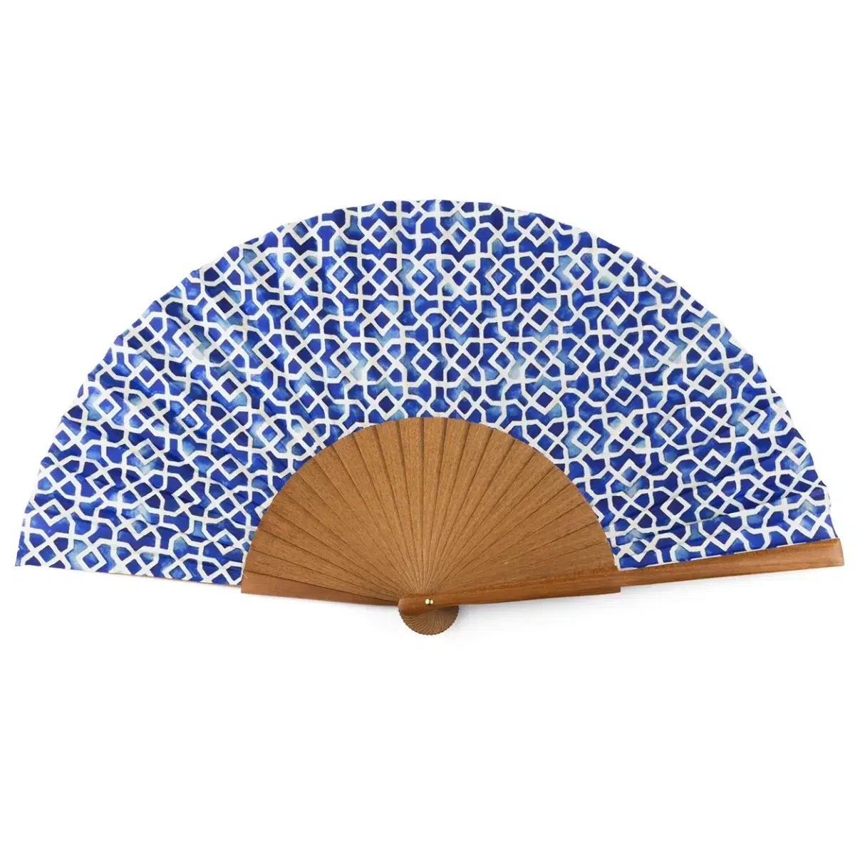 Blue and white silk fan with a pattern inspired by the Alhambra of Granada.